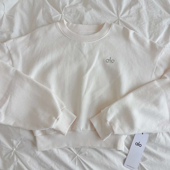 ALO Yoga Tops - Alo Cropped Accolade Crewneck